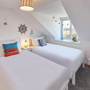 Apartment Host & - Robins Den, Whitby